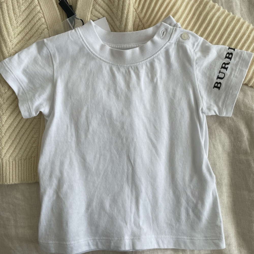 BURBERRY - cardigan with white t-shirt set - Picture 8 of 10